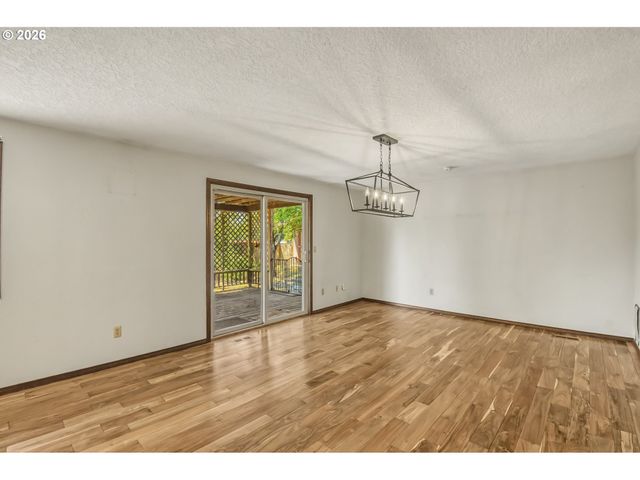 5077 Sw 158TH Ave, Beaverton, OR 97007