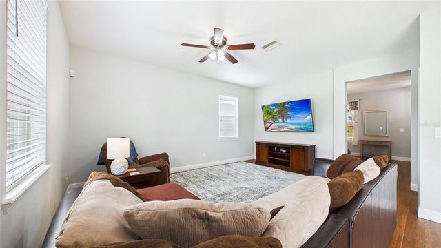 601 19TH STREET NW, Ruskin, FL 33570