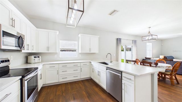 601 19TH STREET NW, Ruskin, FL 33570