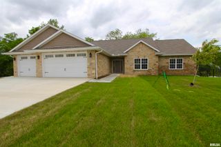 107 SAMUEL Court, Washington, IL 61571