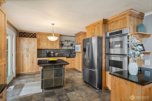 32808 4th Avenue SW, Federal Way, WA 98023