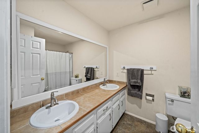 32808 4th Avenue SW, Federal Way, WA 98023