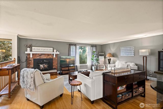 32808 4th Avenue SW, Federal Way, WA 98023