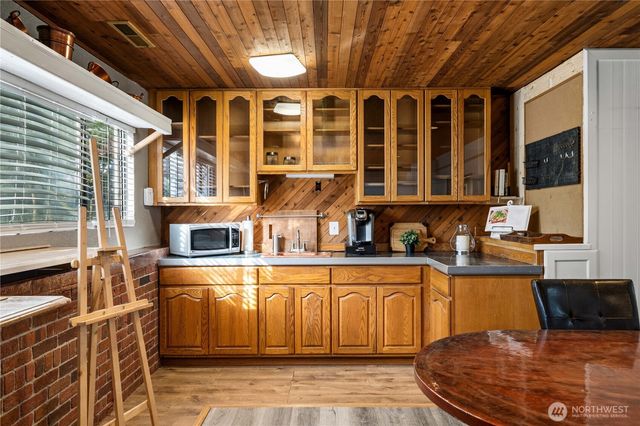 32808 4th Avenue SW, Federal Way, WA 98023