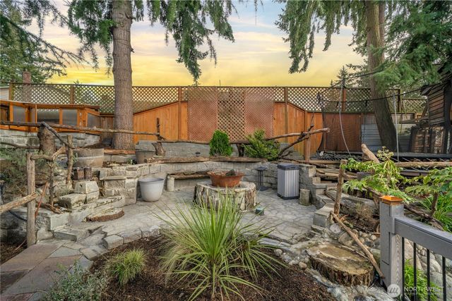 32808 4th Avenue SW, Federal Way, WA 98023