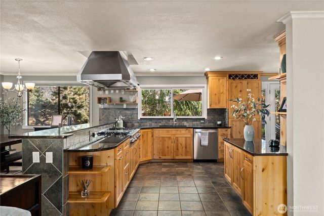 32808 4th Avenue SW, Federal Way, WA 98023