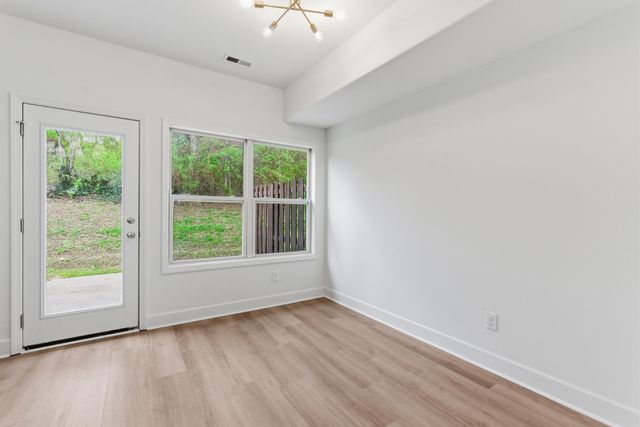 2025 Pinecrest Dr, Nashville, TN 37211