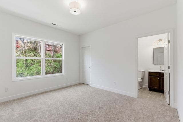 2025 Pinecrest Dr, Nashville, TN 37211