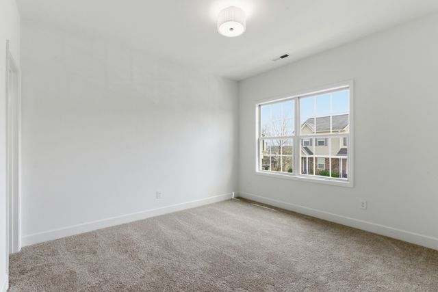 2025 Pinecrest Dr, Nashville, TN 37211