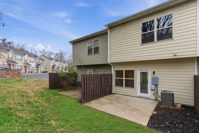 2025 Pinecrest Dr, Nashville, TN 37211