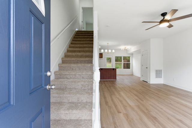 2025 Pinecrest Dr, Nashville, TN 37211