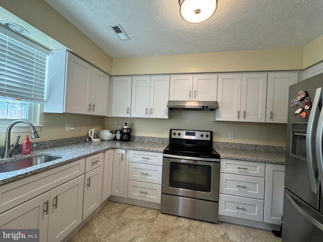 7761 WOLFORD WAY, Lorton, VA 22079