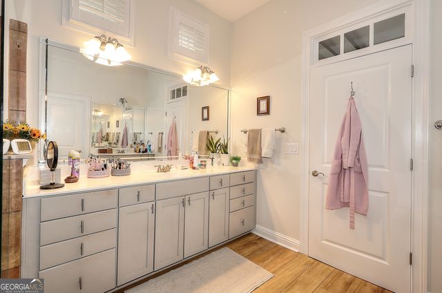 1087 Creekwood Circle, Madison, GA 30650