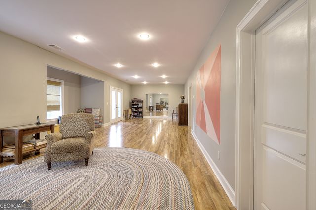 1087 Creekwood Circle, Madison, GA 30650