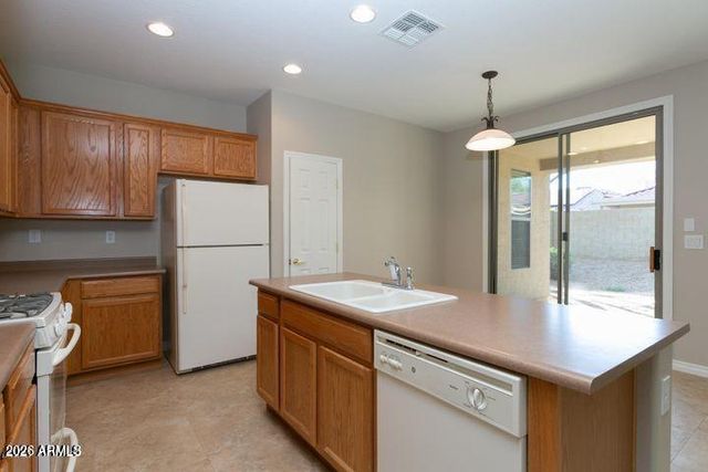 2106 W Hemingway Court, Anthem, AZ 85086