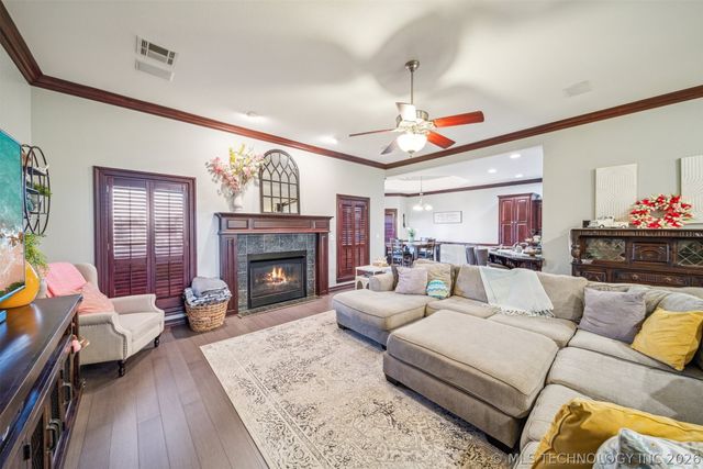 1215 Lyndsey Lane, Pryor, OK 74361