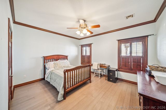 1215 Lyndsey Lane, Pryor, OK 74361