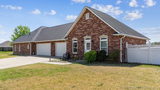 1215 Lyndsey Lane, Pryor, OK 74361