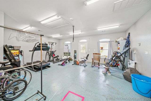 1215 Lyndsey Lane, Pryor, OK 74361