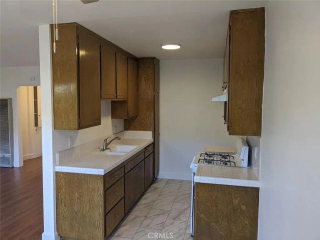 631 San Jose F, Burbank, CA 91501