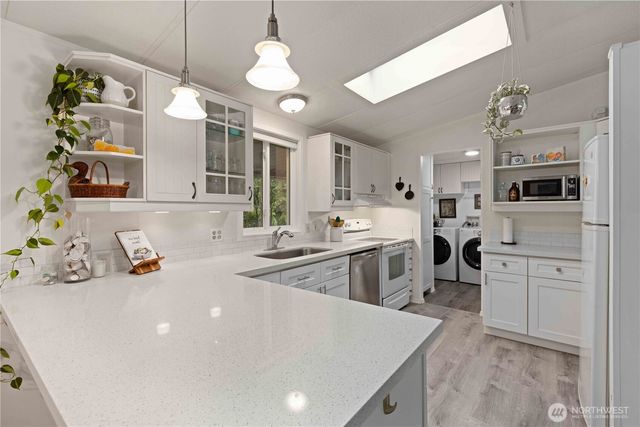 11811 NE Jefferson Point Road, Kingston, WA 98346