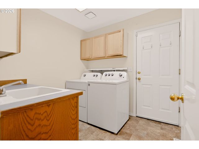 1747 Se 60TH Ave, Hillsboro, OR 97123