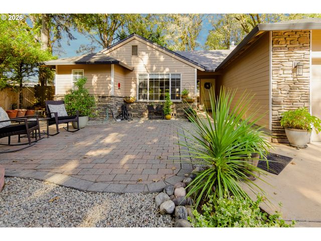 1747 Se 60TH Ave, Hillsboro, OR 97123