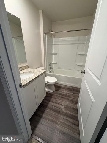 410 MAPLE RUN DR, York, PA 17404