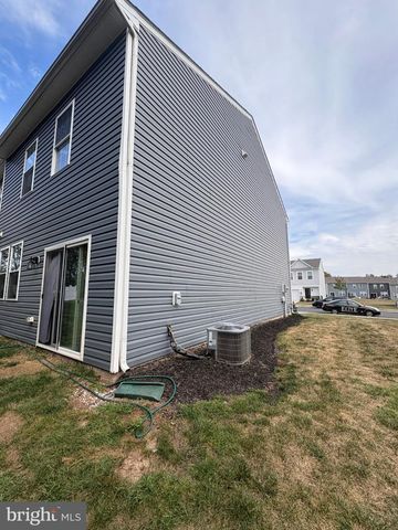 410 MAPLE RUN DR, York, PA 17404