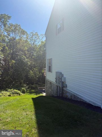 410 MAPLE RUN DR, York, PA 17404