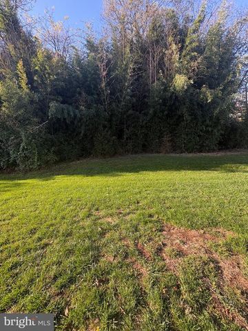 410 MAPLE RUN DR, York, PA 17404