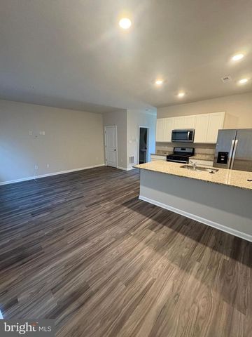 410 MAPLE RUN DR, York, PA 17404