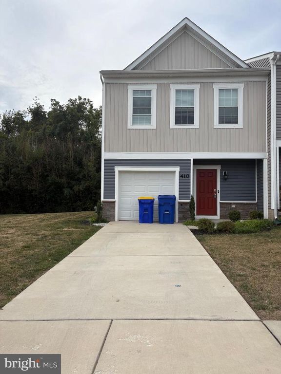 410 MAPLE RUN DR, York, PA 17404