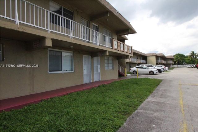 301 NW 177th St 107, Miami Gardens, FL 33169