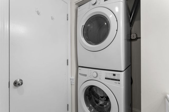 800 Bearses Way APT 4EH, Hyannis, MA 02601
