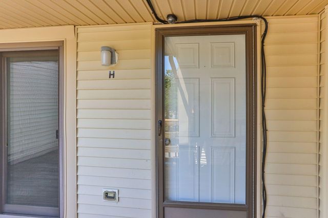 800 Bearses Way APT 4EH, Hyannis, MA 02601