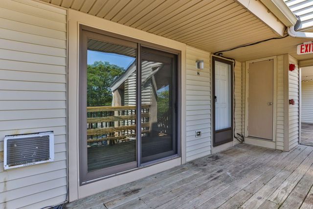 800 Bearses Way APT 4EH, Hyannis, MA 02601