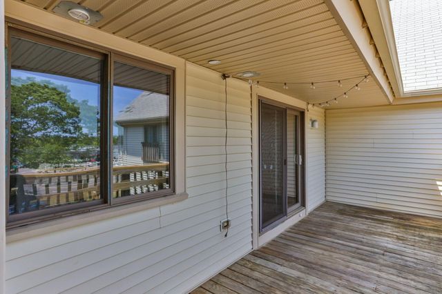 800 Bearses Way APT 4EH, Hyannis, MA 02601