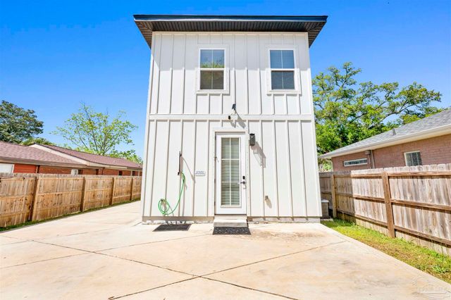 1311 E Hatton St, Pensacola, FL 32503