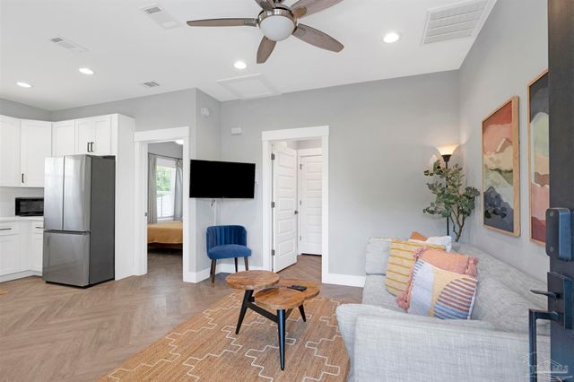 1311 E Hatton St, Pensacola, FL 32503