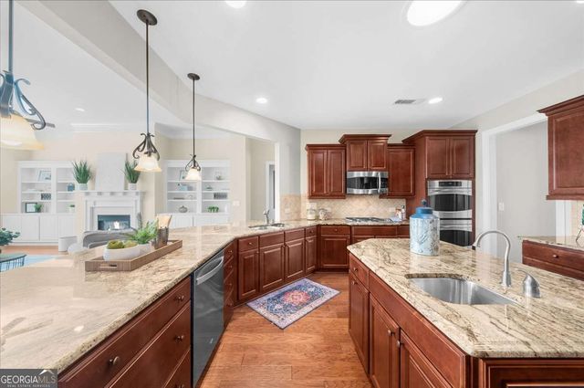 3411 Red Tip Landing SW, Gainesville, GA 30504