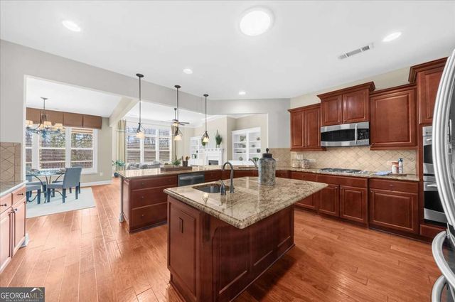 3411 Red Tip Landing SW, Gainesville, GA 30504