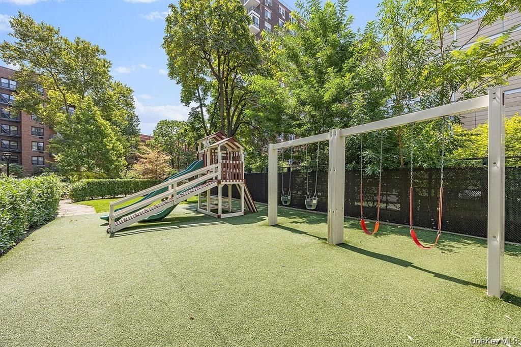 87-10 51 Avenue 4R, Elmhurst, NY 11373