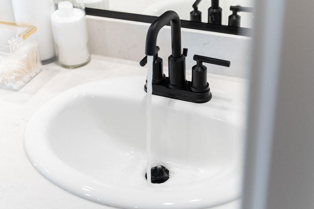 1738 Justice Avenue, Tulare, CA 93274