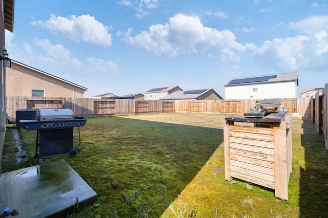 1738 Justice Avenue, Tulare, CA 93274