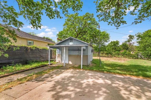 1812 Arch Street, Fort Worth, TX 76105