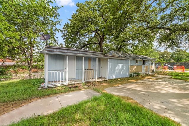 1812 Arch Street, Fort Worth, TX 76105