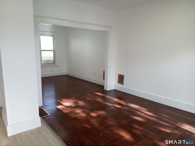 105 Hillside Avenue, New Haven, CT 06512