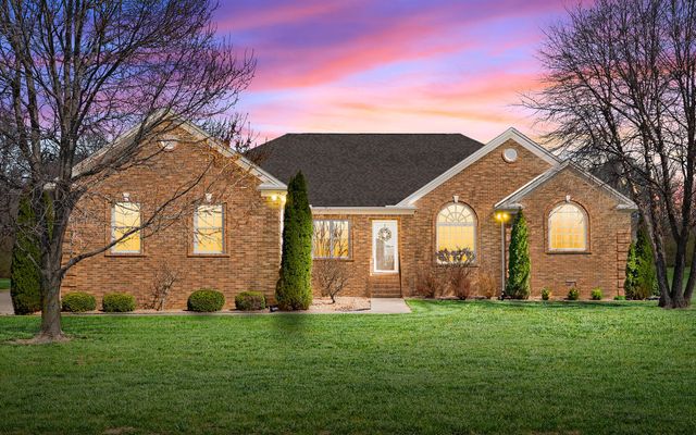 115 Farmhill Dr, Hopkinsville, KY 42240