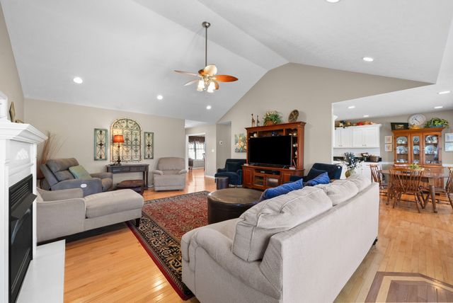 115 Farmhill Dr, Hopkinsville, KY 42240